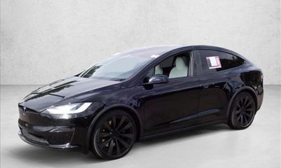 2022 Tesla Model X Plaid