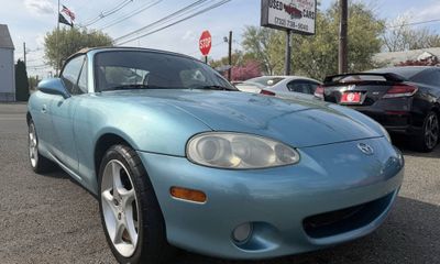 2002 Mazda MX-5 LS