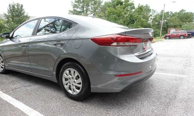 2017 Hyundai Elantra SE Base