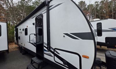 2023 Forest River Surveyor 296QBLE T045987