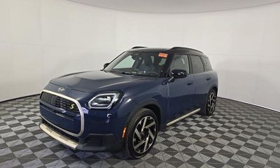 2025 Mini Countryman S E