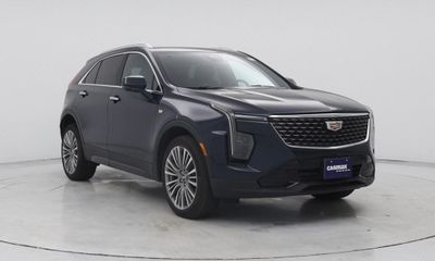 2025 Cadillac XT4 Premium Luxury