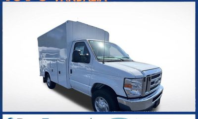 2025 Ford E-350 Super Duty