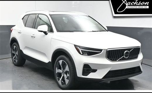 2025 Volvo XC40 Plus Bright