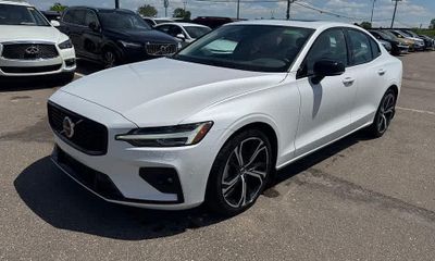 2024 Volvo S60 Core