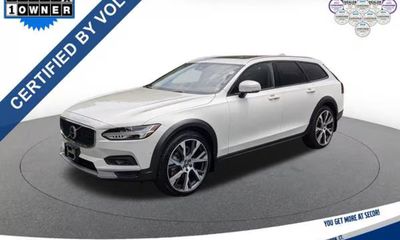 2025 Volvo V90CC Ultra