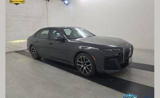 2023 BMW 740I