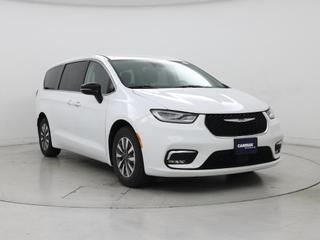 2024 Chrysler Pacifica Select