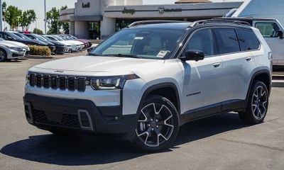 2026 Jeep Cherokee Overland