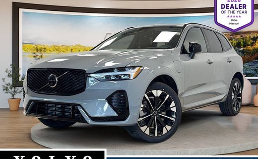 2026 Volvo XC60 Plus Dark