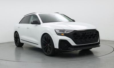 2024 Audi Q8 S Line Quattro