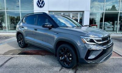 2024 Volkswagen Taos SE Black