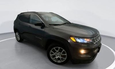 2022 Jeep Compass Latitude LUX Altitude
