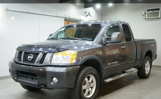 2011 Nissan Titan SV
