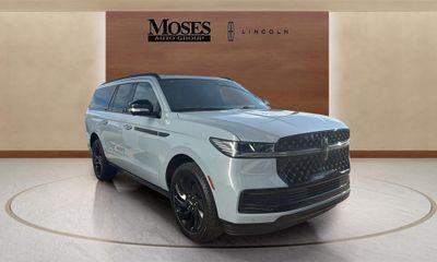 2027 Lincoln Navigator L Reserve