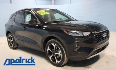 2025 Ford Escape ST Line Select
