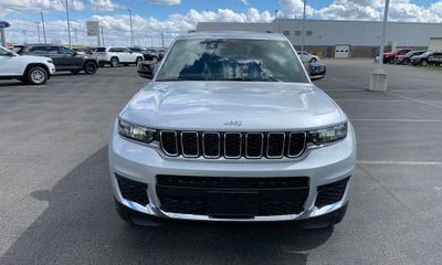 2026 Jeep Grand Cherokee L Base Laredo