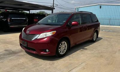 2011 Toyota Sienna XLE