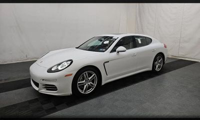 2015 Porsche Panamera