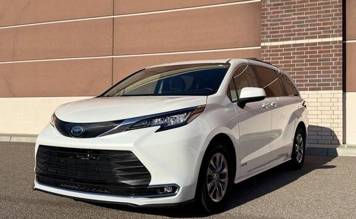 2021 Toyota Sienna XLE