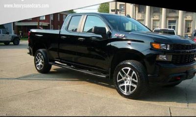 2020 Chevrolet Silverado Trail Boss Custom