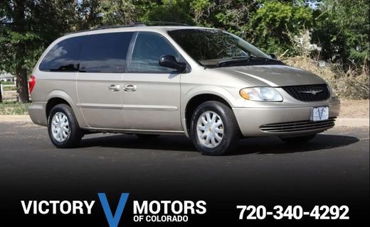 2002 Chrysler Town AND Country Touring