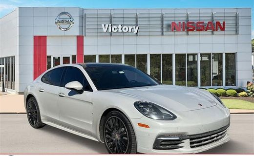 2018 Porsche Panamera 4S