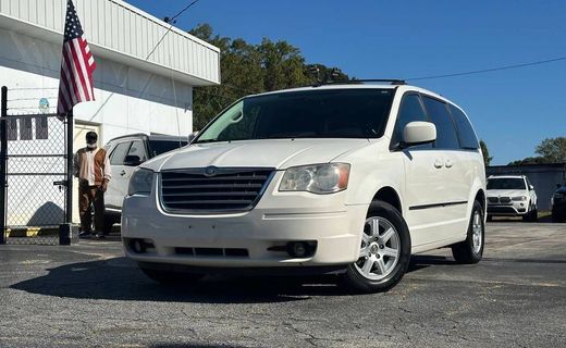 2010 Chrysler Town AND Country RT