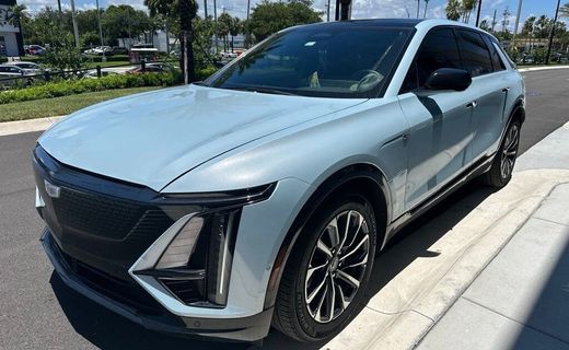 2025 Cadillac Lyriq Sport 1