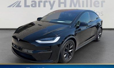 2023 Tesla Model X Plaid