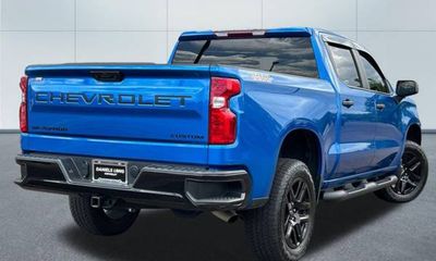 2024 Chevrolet Silverado Trail Boss Custom