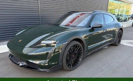 2022 Porsche Taycan Turbo S Cross