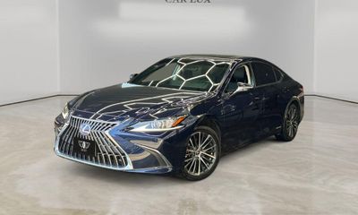 2022 Lexus ES 300H Premium