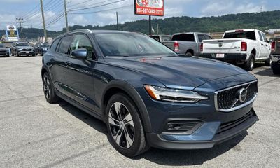 2024 Volvo V60CC Plus