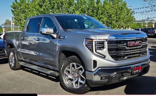 2026 GMC Sierra SLT