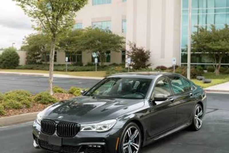 2017 Bmw 750i, B7 — a typically priced live listing