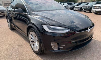 2017 Tesla Model X 75d