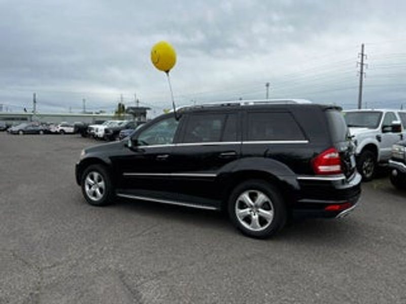 2011 Mercedes Benz Gl Class — a typically priced live listing