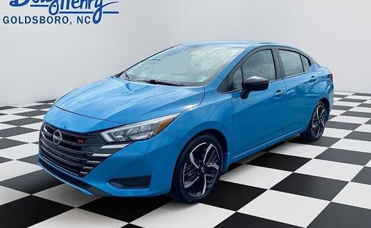 2025 Nissan Versa SR