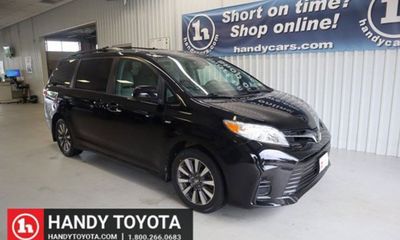 2018 Toyota Sienna LE