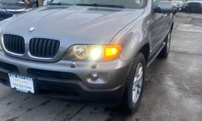 2005 BMW X5 3 0I