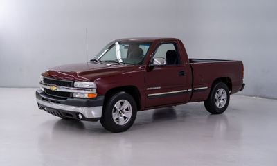 2000 Chevrolet Silverado LS