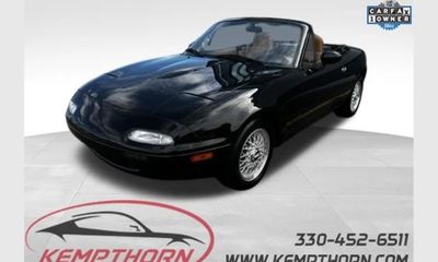 1992 Mazda MX-5 Base 2D Convertible
