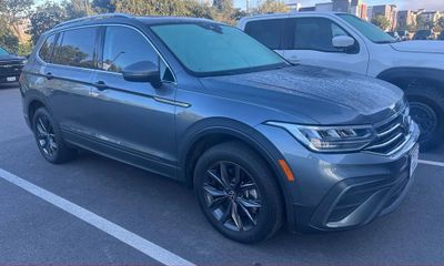 2023 Volkswagen Tiguan SE