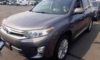 2013 Toyota Highlander Base