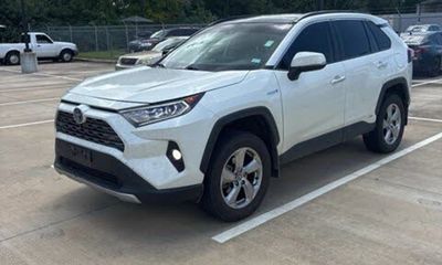 2020 Toyota RAV4 Limited HV
