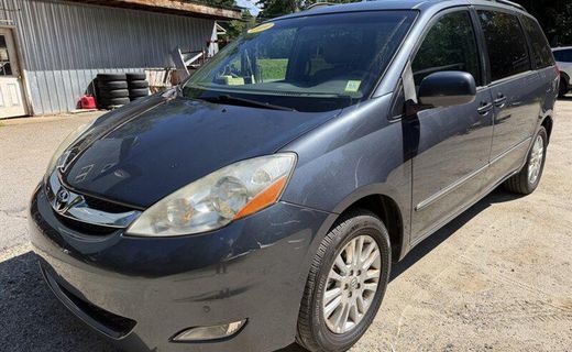 2009 Toyota Sienna XLE
