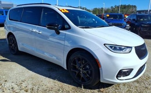 2026 Chrysler Pacifica Select