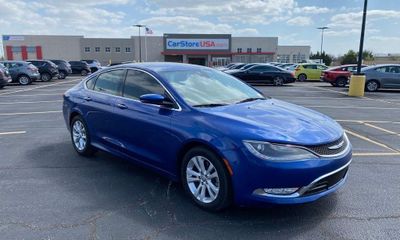 2015 Chrysler 200 200C