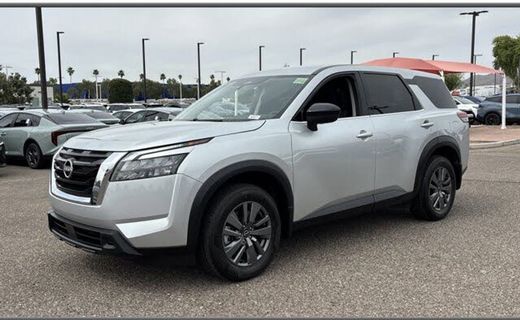 2025 Nissan Pathfinder S